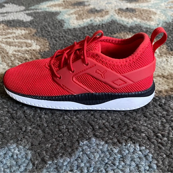 Puma - Picture 3 of 6